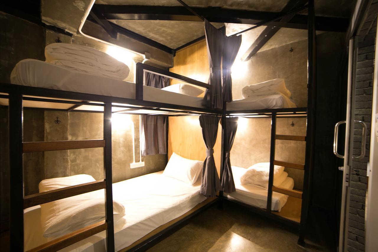 In My Bed Hostel Bangkok Kültér fotó